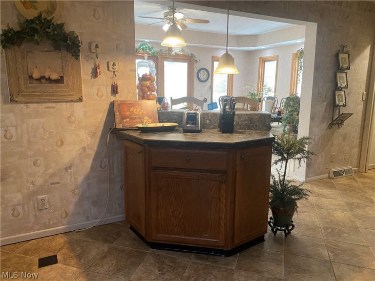 68499 Greenwood Street, St Clairsville, OH - Photo 8