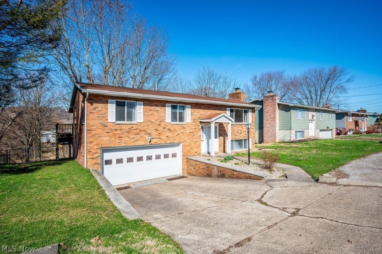 3601 1st Avenue, Vienna, WV - Photo 3