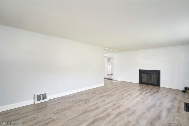 2625 Eaton Road, Canton, OH - Photo 2