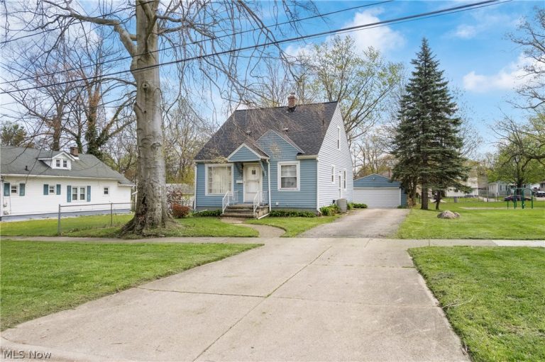 1037 Hardesty Boulevard, Akron, OH, 44320