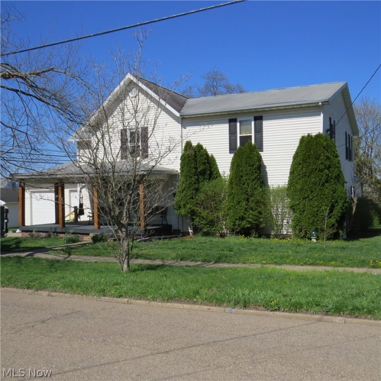 109 Park Avenue, Carrollton, OH - Photo 2