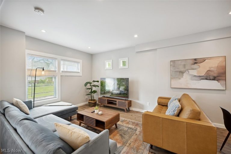 8104 Halle Avenue, Cleveland, OH - Photo 4