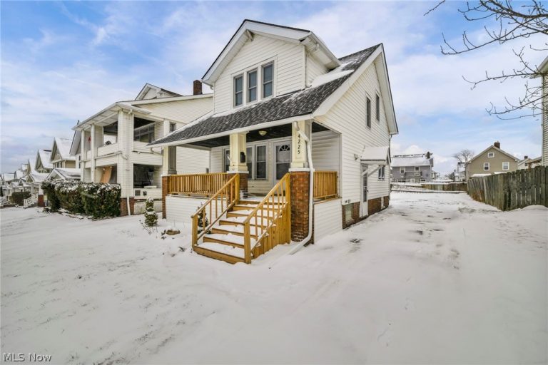 4225 50th Street, Cleveland, OH - Photo 3