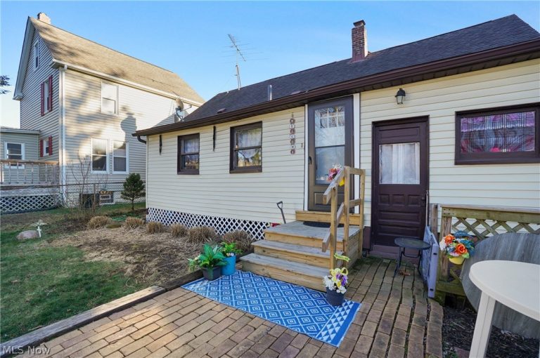 1237 Mcintosh Avenue, Akron, OH - Photo 5