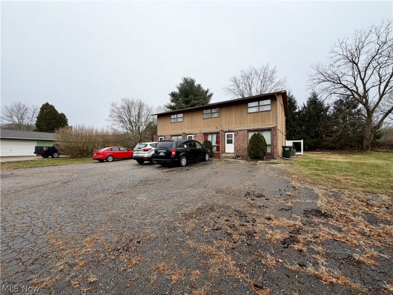 792 Kingwood Drive, Bolivar, OH - Photo 3