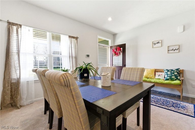 9194 Winfield Lane, North Ridgeville, OH - Photo 5