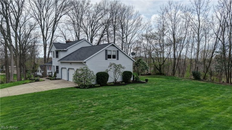 717 Pine Hills Drive, Massillon, OH - Photo 6