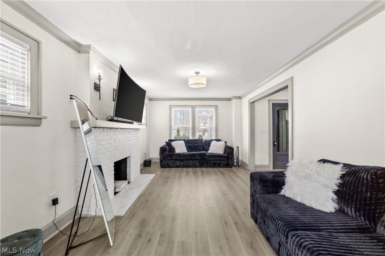 3180 Sycamore Road, Cleveland Heights, OH - Photo 3