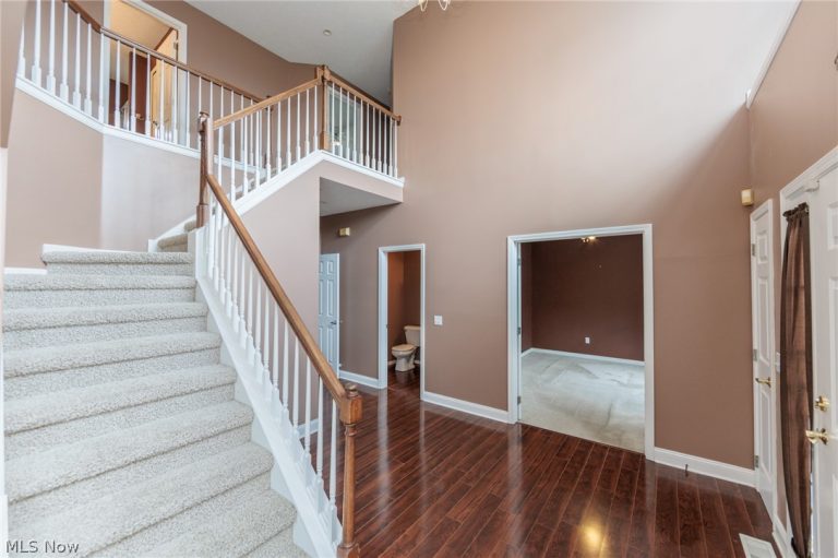 17918 Princeton Circle, Strongsville, OH - Photo 3
