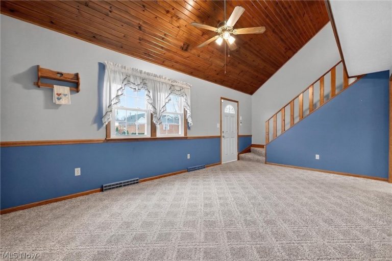 720 Springfield Road #D, Columbiana, OH - Photo 4