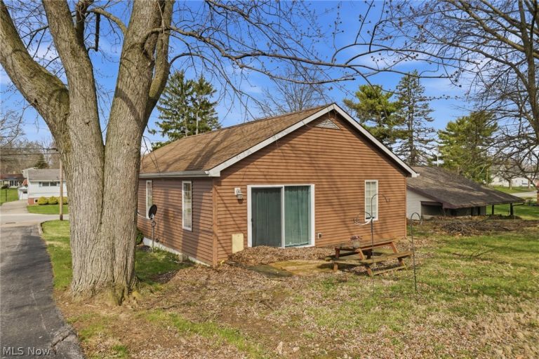 655 Spangler Street, Willard, OH - Photo 3