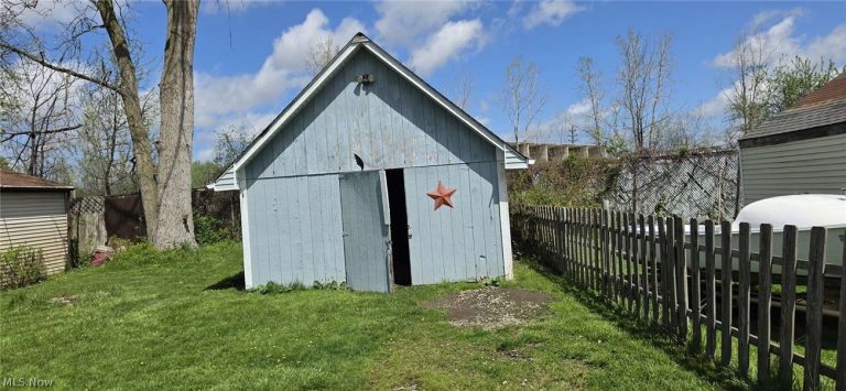 13304 Wilton Avenue, Cleveland, OH - Photo 3