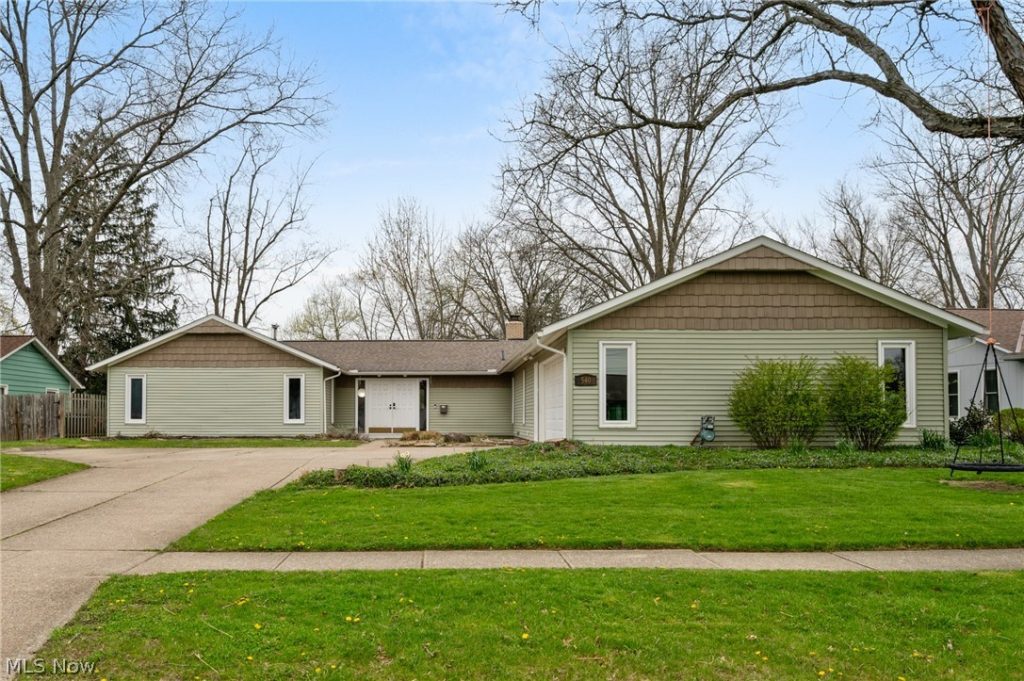 540 Crossbrook Drive, Berea, OH