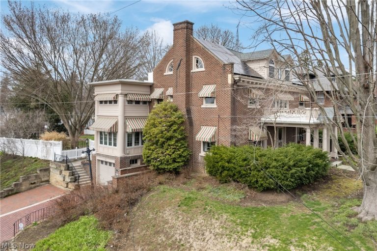 900 Quinby Avenue, Wooster, OH - Photo 2