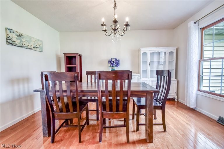 7052 Cornell Lane, Mentor, OH - Photo 8