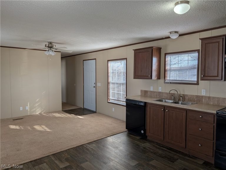 230 Cedar Brook Drive, Elyria, OH - Photo 3