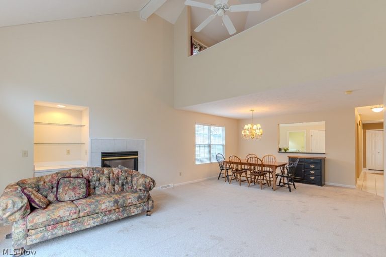 390 Blair Circle, Aurora, OH - Photo 3