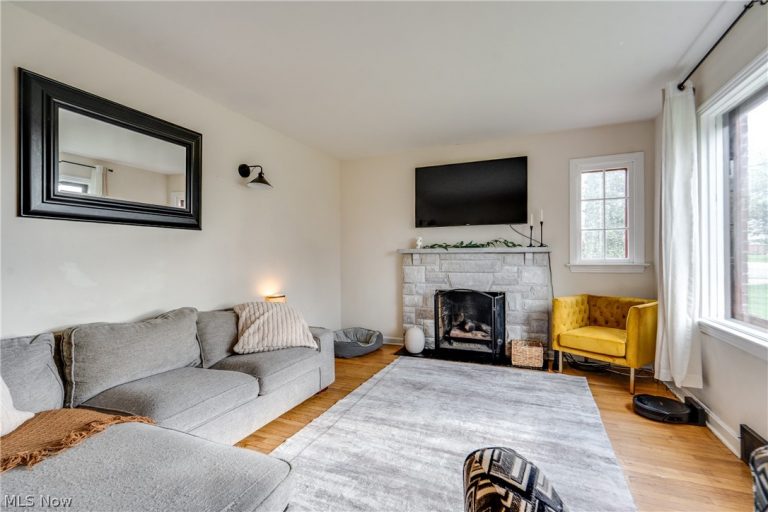 144 Perry Drive, Canton, OH - Photo 4