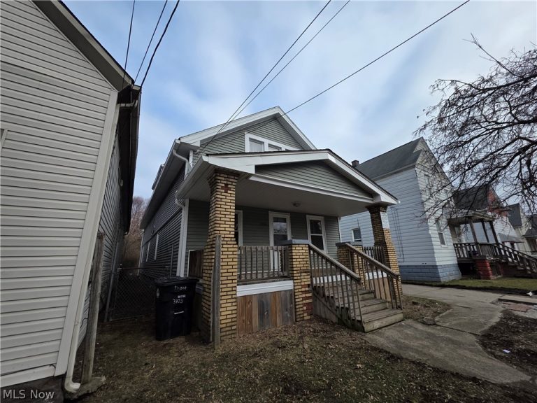 3703 63rd Street, Cleveland, OH - Photo 3