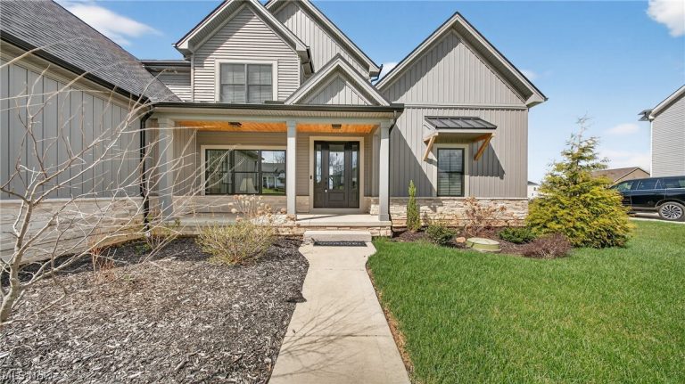 2071 Lanterman Circle, Hinckley, OH, 44233