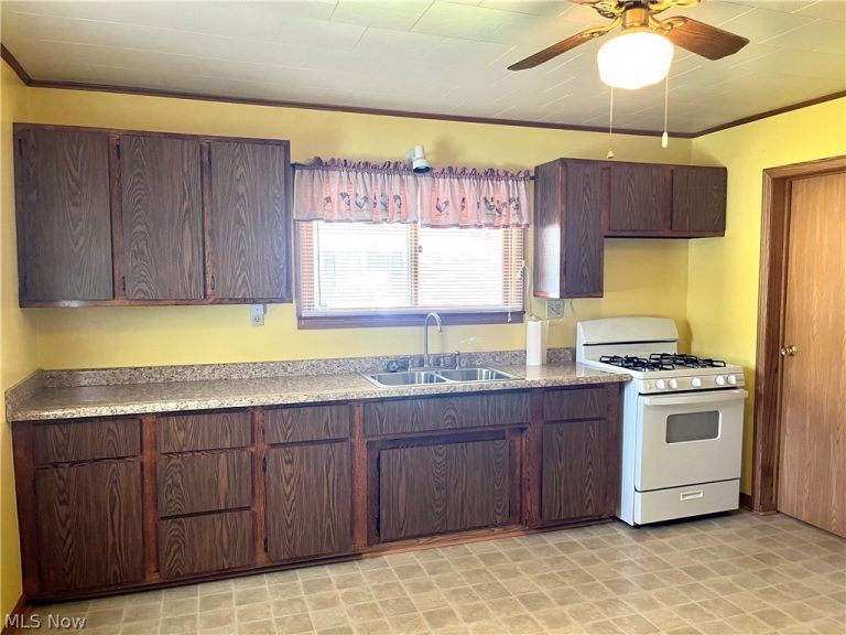 55500 National Road, Bridgeport, OH - Photo 8