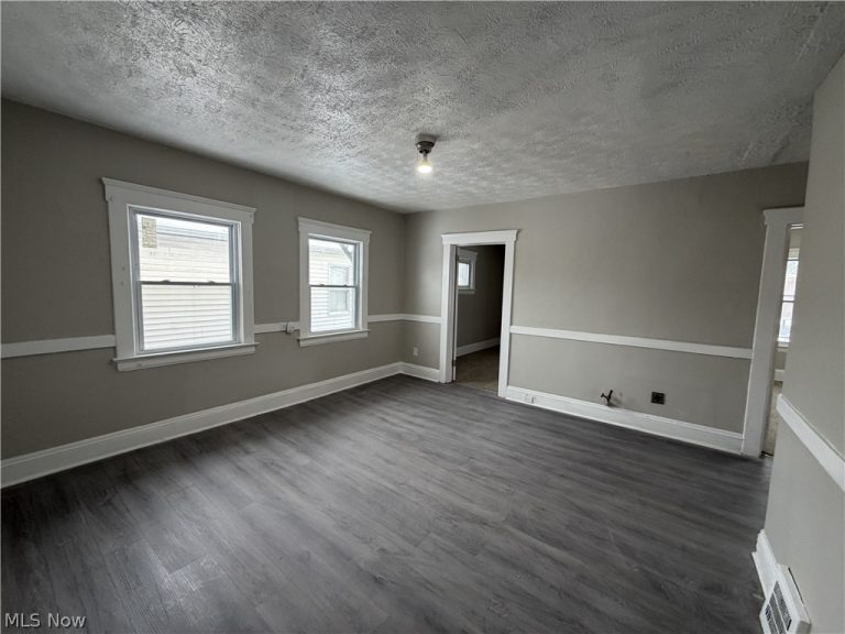 15340 Yorick Avenue #2nd floor, Cleveland, OH - Photo 2