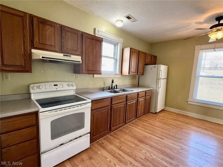 720 Front St, Marietta, OH - Photo 6