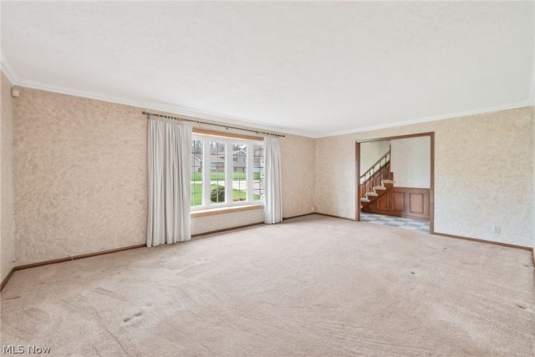 2300 Green Acres Drive, Parma, OH - Photo 3