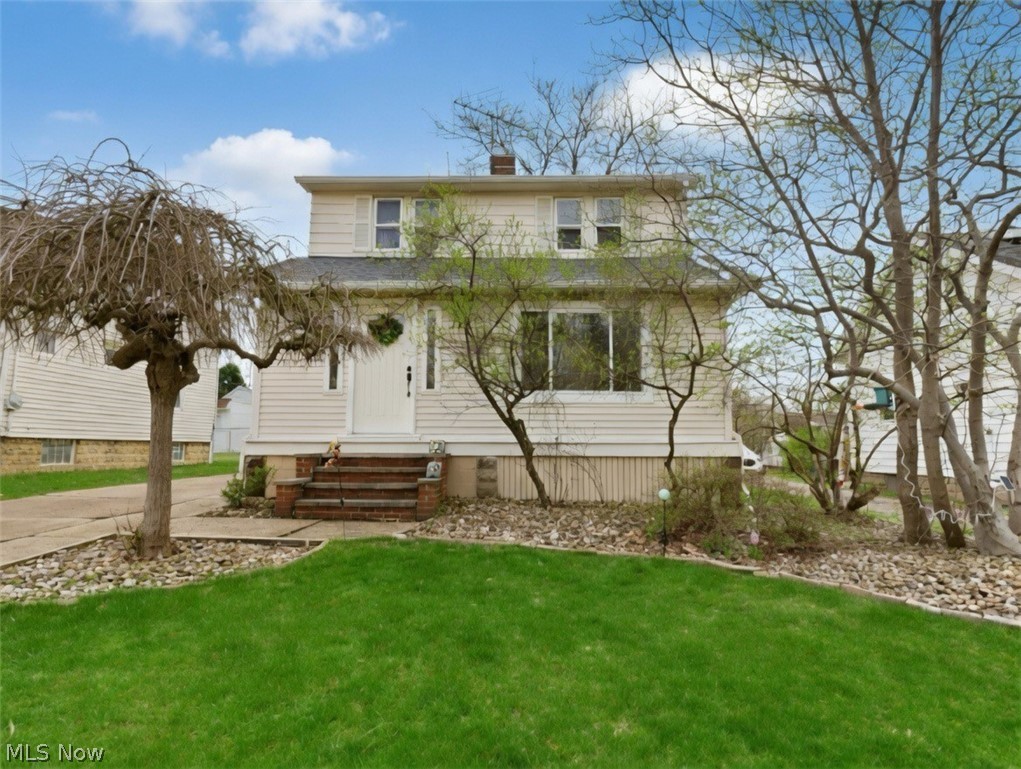 5162 Oakmont Drive, Lyndhurst, OH
