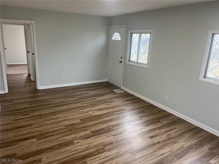 4061 Gregus Avenue, Lorain, OH - Photo 4