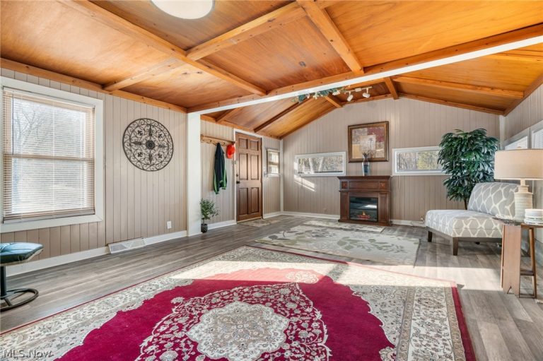 368 Jarvis Road, Akron, OH - Photo 5