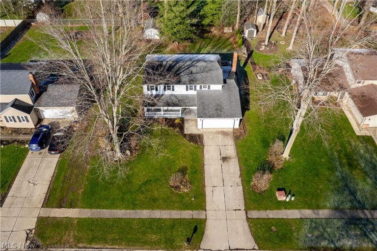 5922 Opal Street, North Ridgeville, OH - Photo 2