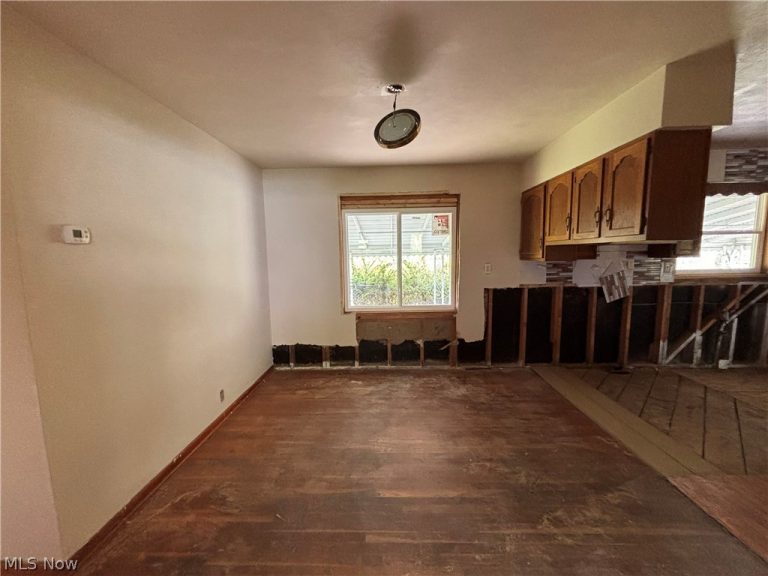 4672 Veterans Boulevard, New Cumberland, WV - Photo 4