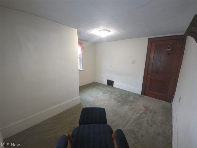 452 Allenford Street, Akron, OH - Photo 6