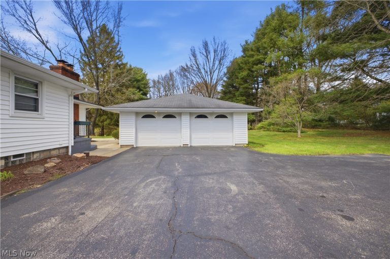 9231 King Graves Road, Warren, OH - Photo 6