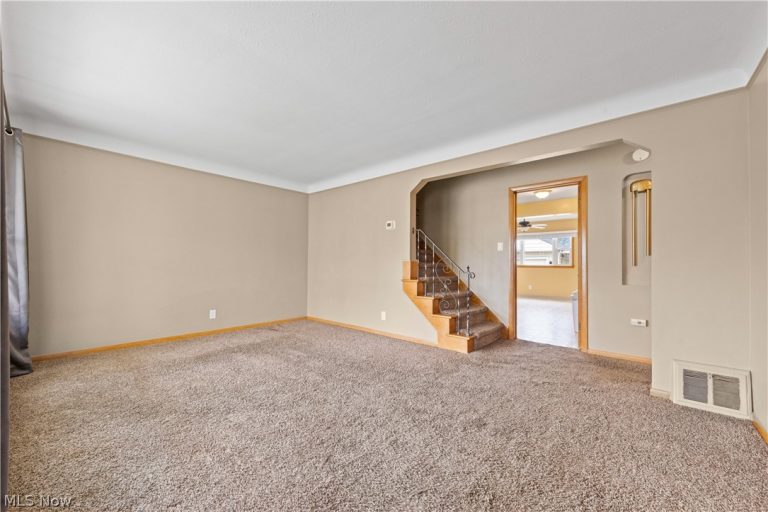 4718 Southwood Drive, Brooklyn, OH - Photo 4