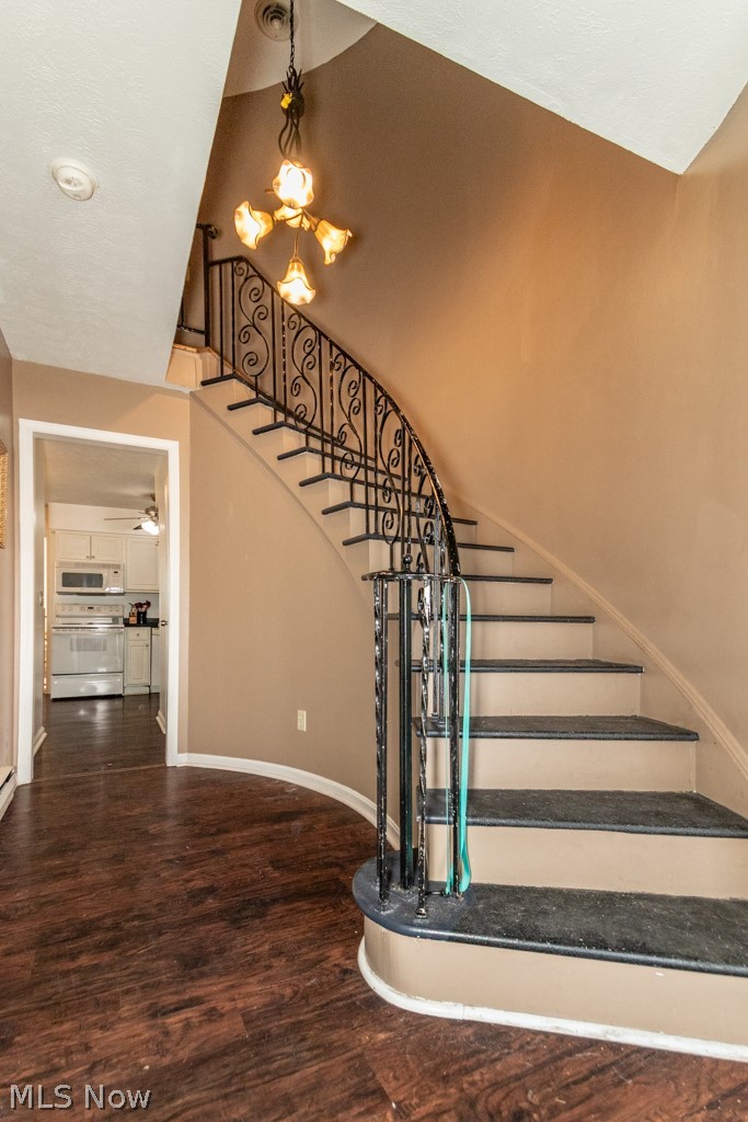 10 Meadowlawn Drive #13, Mentor, OH - Photo 3