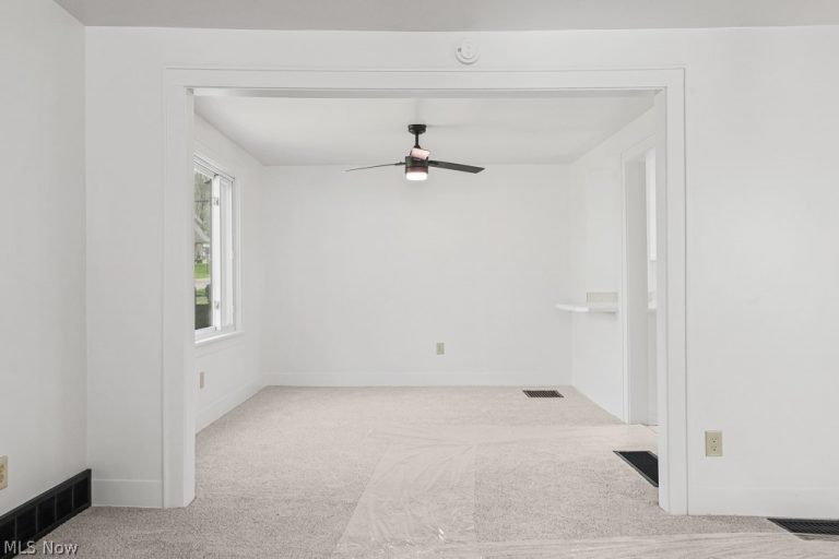 370 Cypress Avenue, Akron, OH - Photo 5