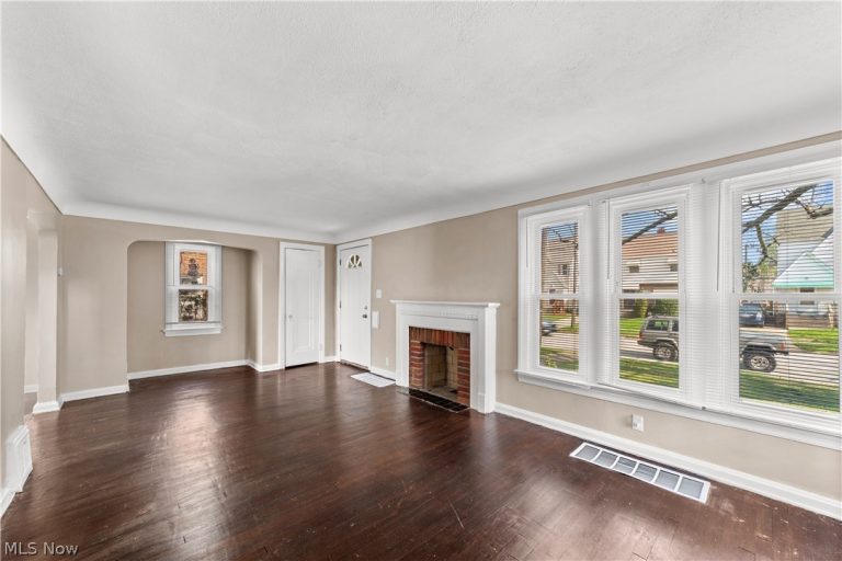 17904 Neff Road, Cleveland, OH - Photo 3