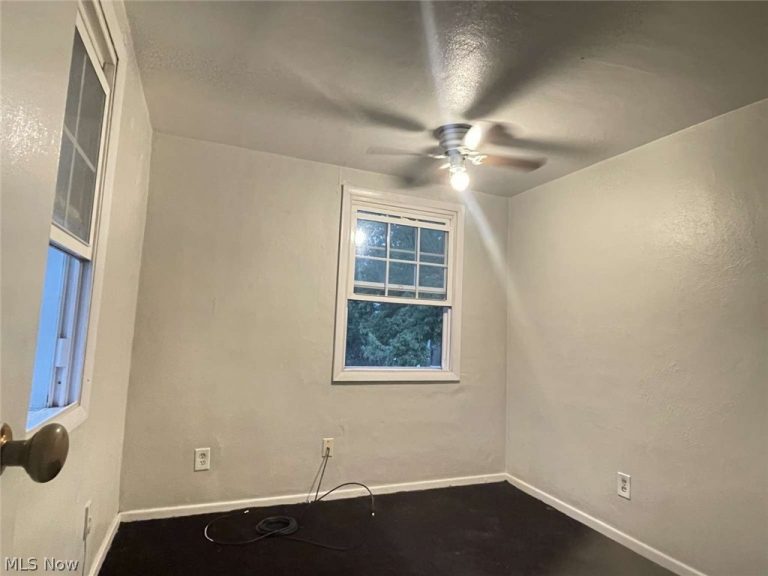 442 Clearview Drive #U9, Euclid, OH - Photo 6