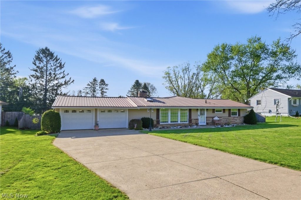 2752 Hillcrest Drive, Mansfield, OH