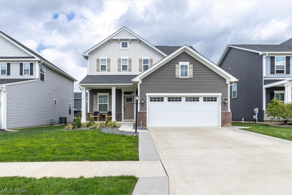 36270 Lands End Drive, North Ridgeville, OH
