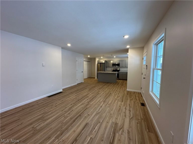 1208 Aberdeen Avenue, Youngstown, OH - Photo 5