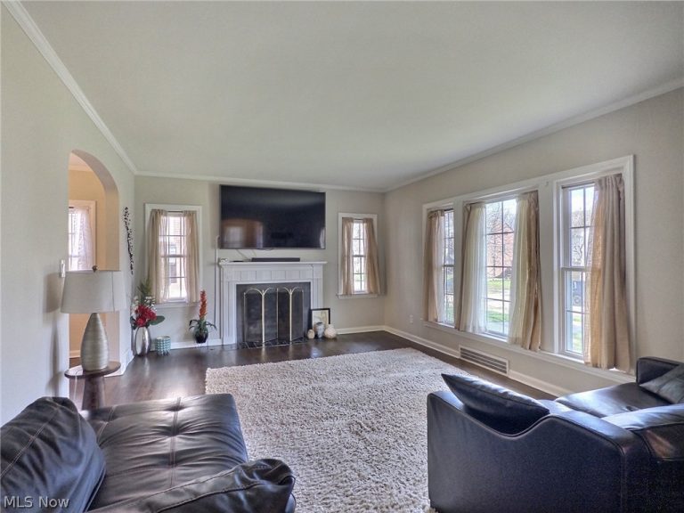 3648 Tolland Road, Shaker Heights, OH - Photo 2