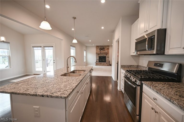 8768 Mavis Trail, Streetsboro, OH - Photo 3
