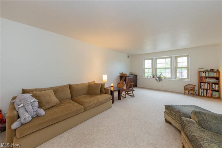 13710 Shaker Boulevard #405, Cleveland, OH - Photo 4