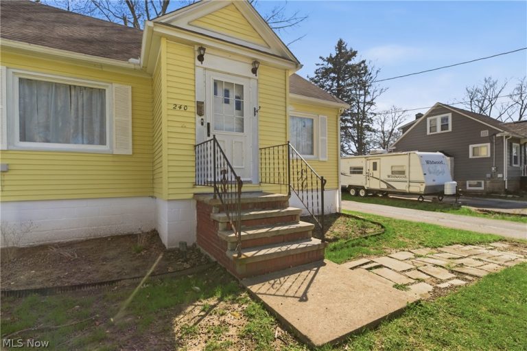 240 45th Street, Lorain, OH - Photo 4