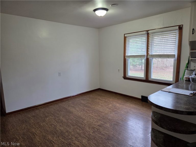 3976 Faircrest Street, Canton, OH - Photo 6