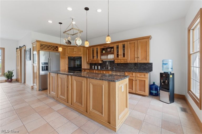 9946 Etling Drive, Marshallville, OH - Photo 8
