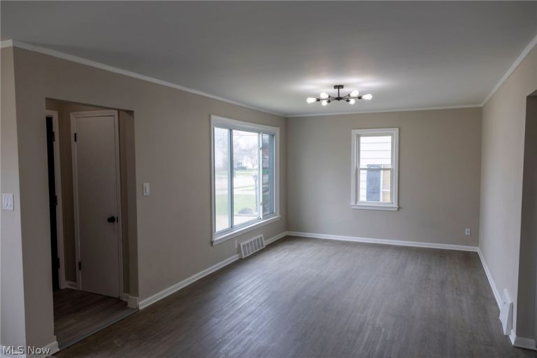 795 260th Street, Euclid, OH - Photo 4